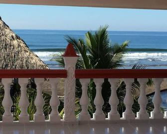SABAS Beach Resort - El Sunzal - Balcón