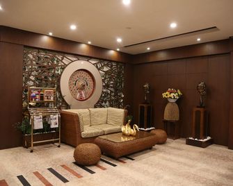 Hotel MD's Continental - Jorhāt - Restaurante