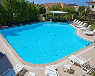 Hotel Ariadimari - Valledoria - Pool