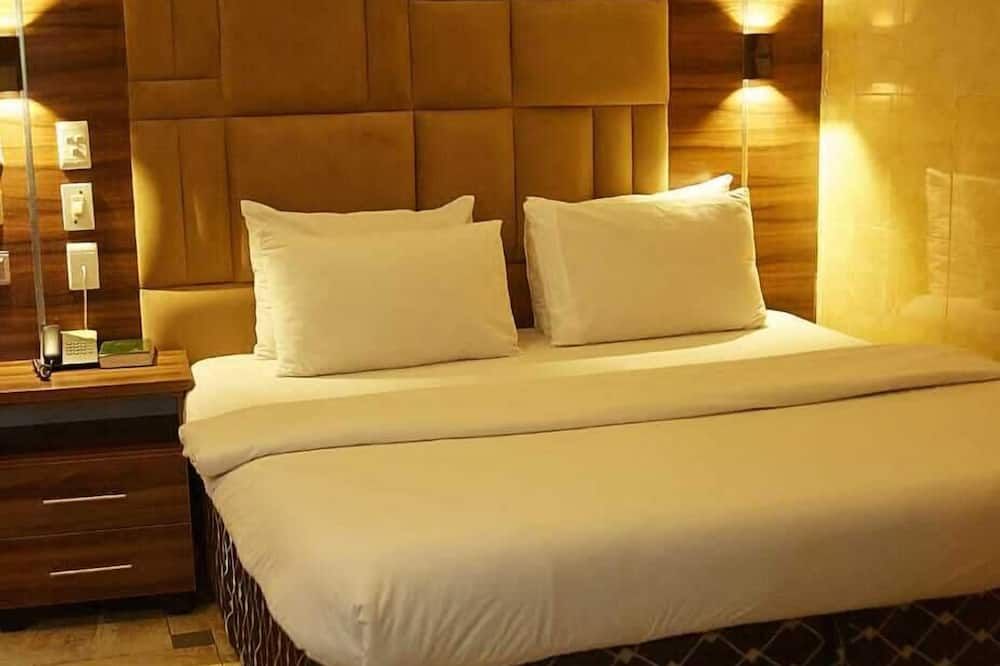 كورونيا هوتل - لاغوس - غرفة نوم