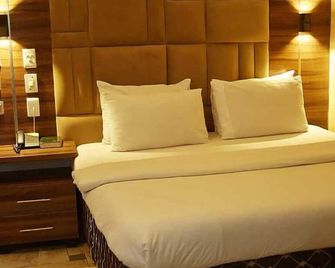 Coronia Hotel - Lagos - Quarto