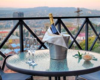 Betsy's Hotel - Tbilisi - Balcony