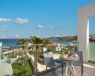 Blue Elephant - Almyrida - Balcony