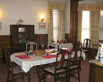 Olde Judge Mansion - Troy - Dining room