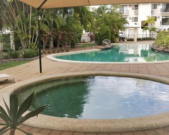 Breakwater Quays En The Strand Marina - Townsville - Pool