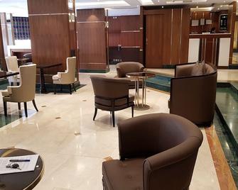 Al Muntazah Plaza Hotel - Doha - Lounge