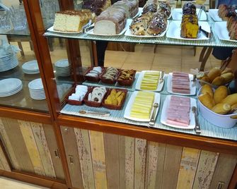 Pousada Vó Celina - Praia Grande - Buffet