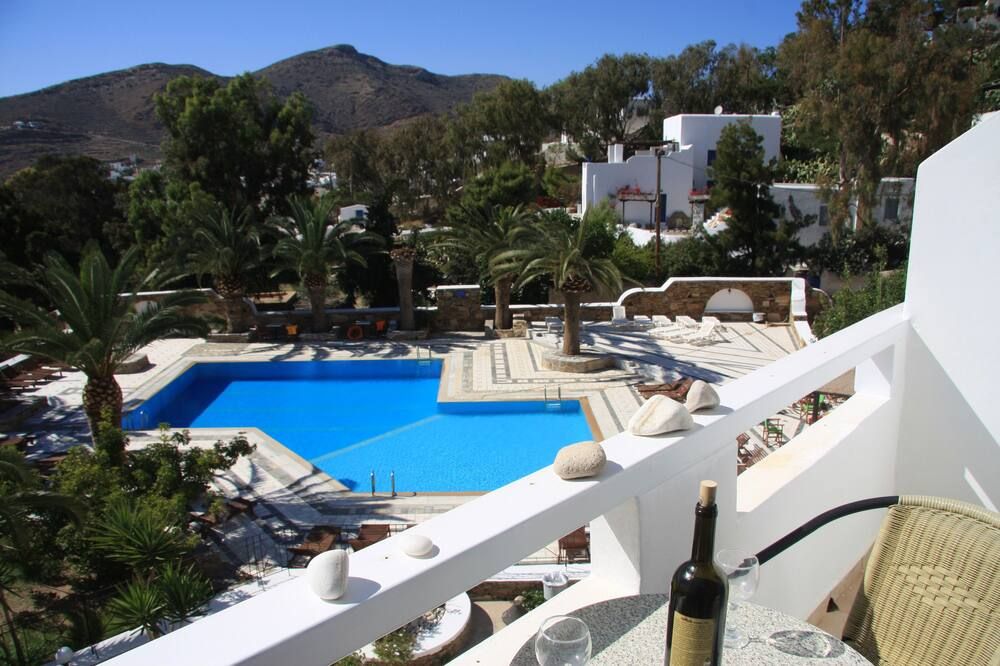 Armadoros Hotel / Ios Backpackers - Ios