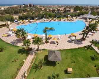 Hotel Sidi Mansour Resort & Spa - מידון - בריכה