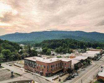 Bridge Creek Inn - Clayton