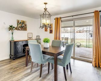 7 Mi to Dtwn Denver Home with Large Yard! - Aurora - Comedor