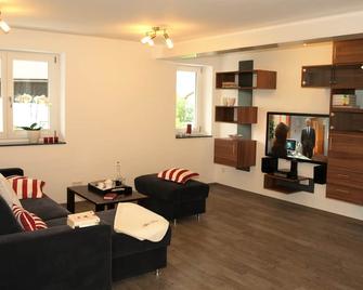 Alpenflair Ferienwohnungen Whg 307 Edel-Weiß - Oberstdorf - Living room