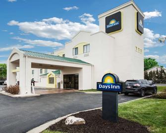 Days Inn by Wyndham Blue Springs - Blue Springs - Building