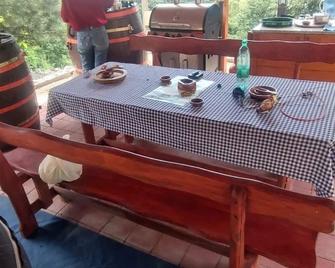 Odmor u netaknutoj prirodi zapadne Srbije. Moderno opremljeni ekološki apartmani - Kosjerić - Restaurant