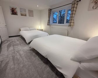 Beautiful 2 bedroom full-furnished semi-detached house with parking - Dibden Purlieu - Bedroom