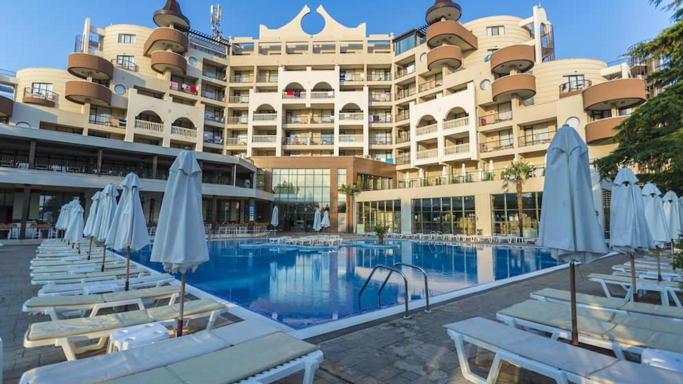 آيتش آي هوتلز إمبيريال ريزورت - بسعر شامل جميع الخدمات