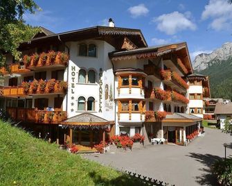 Hotel La Soldanella - Moena - Gebouw