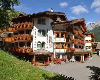 Hotel La Soldanella - Moena - Gebäude