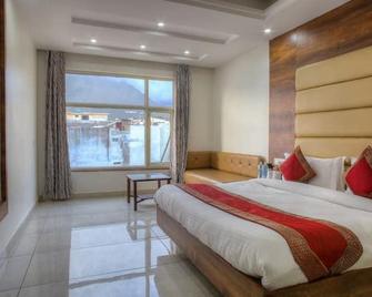 Hotel The Nexus - Katra - Schlafzimmer