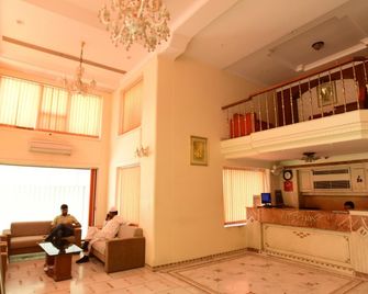 هوتل أديتي - فادودارا - أفضل طعام