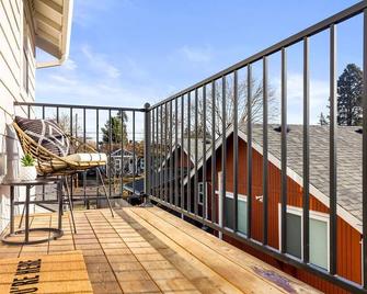 New Build, Great Value near Downtown Vancouver & Waterfront - Vancouver - Varanda