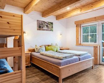 Apartment 'Wohnung Mühlrad' with Balcony and Wi-Fi - Vöhrenbach - Habitación