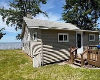 The Beach House - Cabin #1 - Prudenville - Edificio