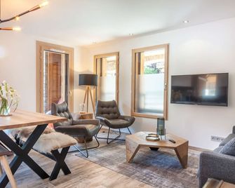 Portes Du Pleney 104 - Morzine - Living room