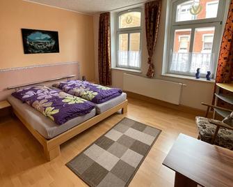 Apartment Gleißner / Hartmann - Apartment 1 - Sangerhausen - Schlafzimmer