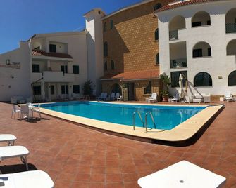 Hotel Puntamajata - Realmonte - Piscina