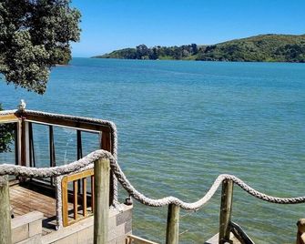 Waterfront Location Holiday Accommodatio - Raglan