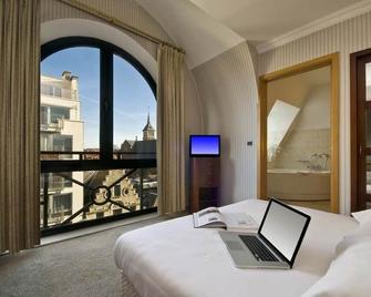 B-Aparthotel Ambiorix - בריסל - חדר שינה