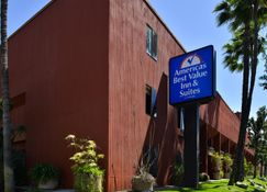 洛杉磯市中心西南美洲最佳價值套房酒店 - 洛杉磯 - 建築