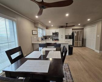 The Cottage at Mahase - Osceola - Dining room
