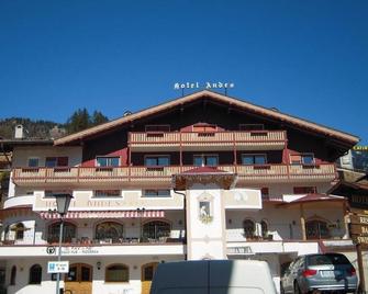 Family Hotel Andes - Only for Family - Vigo di Fassa - Bygning