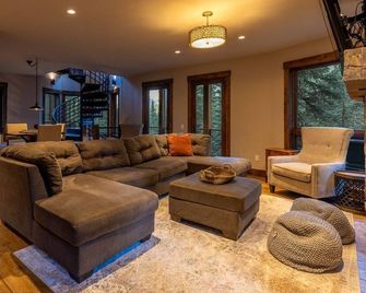 Apex By Avantstay Cozy Expansive Mountai - Telluride - Living room