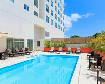 Courtyard by Marriott Ciudad del Carmen Campeche - Ciudad del Carmen - Piscina