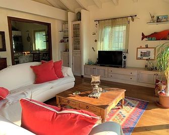 B&B Dolce vista al lago Lugano - Porto Ceresio - Sala de estar