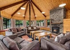 Altamont Lodge - Wanaka - Living room