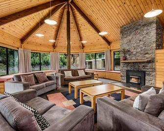 Altamont Lodge - Wanaka - Living room