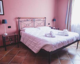 Glozo Villa Sant'Espedito Resort - Mortara - Camera da letto