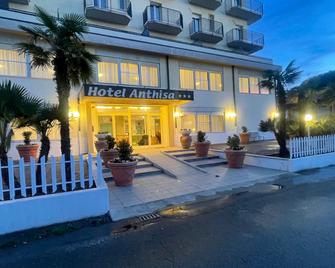 Nuovo Hotel Anthisa - Lido di Savio - Gebouw