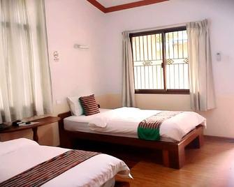 Wun Tawp Garden Hotel - Myitkyina - Habitación