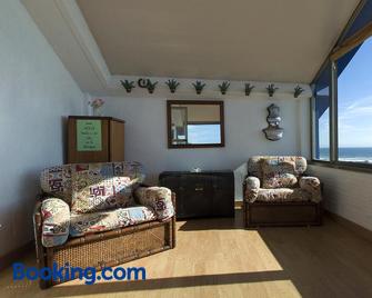 Loft Oia - Oya - Sala de estar