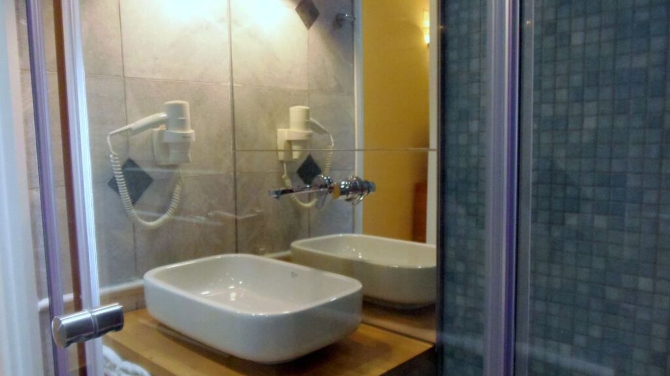 Atlantica Yakinthos Hotel