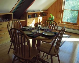 Central Yet Secluded Cottage In Heart Of Mt. Desert Island - Bar Harbor - Dining room