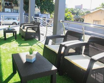 The Cato Suites Hotel - Durban - Veranda