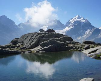 A Unique Chalet In The Heart Of A Famous Region. Slopes Within Walking Distance - St Moritz