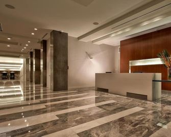 Dream Family Vacation! 3 Spacious Rooms, On-site Pool, Close to Downtown Miami! - Miami Springs - Лоббі