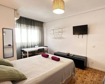 Habitaciones en Ferrocarril - Madrid